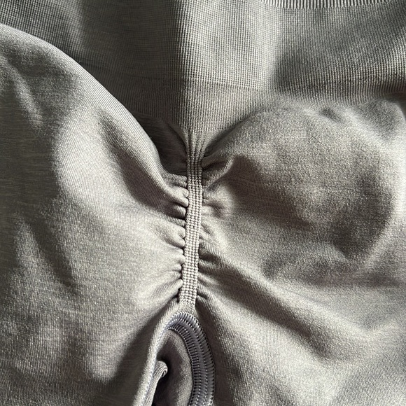 NIB Alphalete Amplify Biker Shorts Storm Grey - Picture 5 of 5